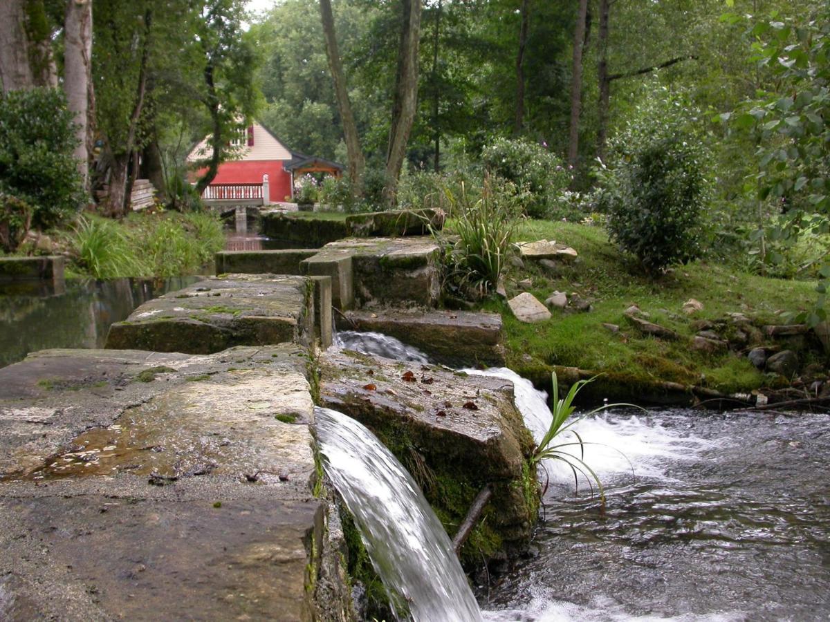 Bed & Breakfast Le Moulin D'eysus Et D'hotes *